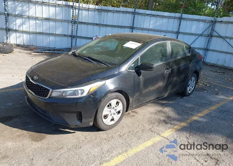 2017 Kia Forte Lx z USA, uszkodzony, nr VIN 3KPFK4A79HE143992